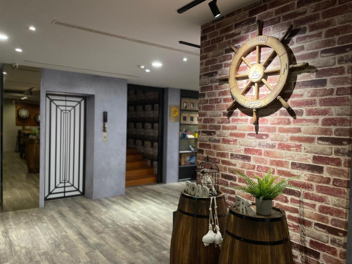 Roaders Hotel Hualien Dongda Extérieur photo