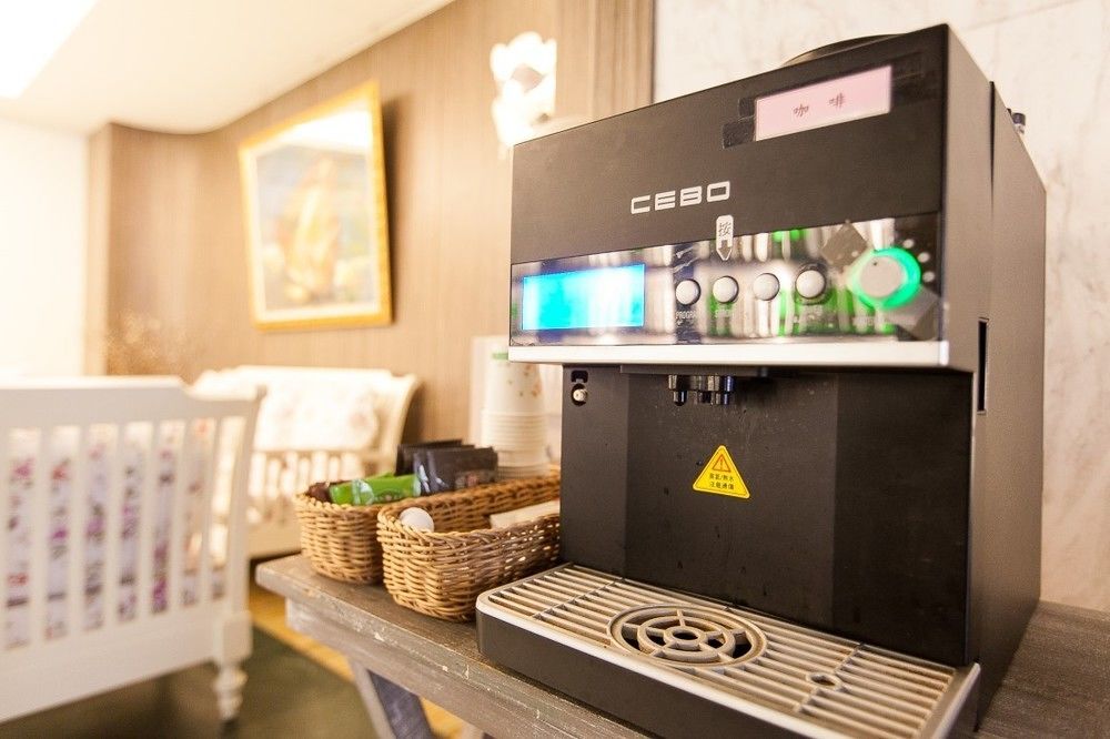 Roaders Hotel Hualien Dongda Extérieur photo