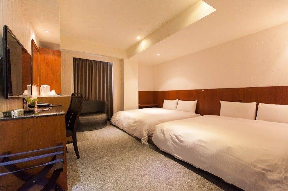 Roaders Hotel Hualien Dongda Extérieur photo